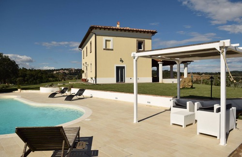 Tessennano Villa | Splendid historical residence in the Lazio Maremma