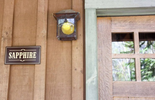 Wiley House | Splendor Mountain Sapphire Cabin