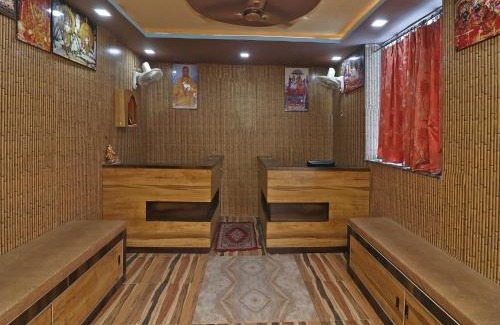 Ayodhya Hotel | SPOT ON 38000 Vaidehi Bhawan