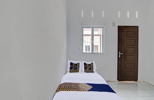 Pekanbaru Hotel | SPOT ON 91828 Homestay Dinda Syariah Near Masjid Al Amin
