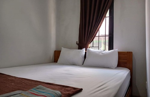Banyuwangi Hotel | SPOT ON 92475 Rc Homestay Syariah