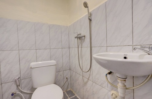 Batam Hotel | SPOT ON 92845 Josua Passing Stay