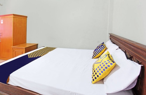 Praya Hotel | SPOT ON 92973 Madani Syariah Guesthouse