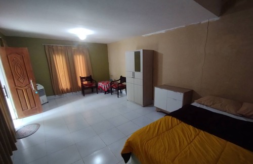 Senggigi Hotel | SPOT ON 93739 Insanta Hotel Near Masjid Baitul Aman