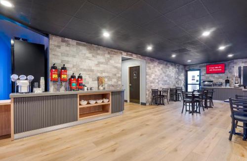 Wesley Chapel Hotel | SPOT X Hotel Tampa - Wesley Chapel by The Red Collection