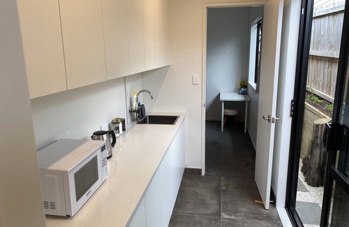 Auckland House | Spotless Cozy 5 BedRooms Near Airport