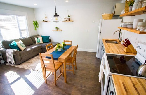 Moscow Cottage | Spotswood Cottage- Near to downtown and UofI