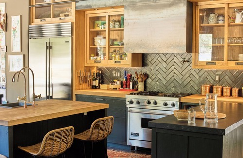 Ojai House | Sprawling Craftsman Home