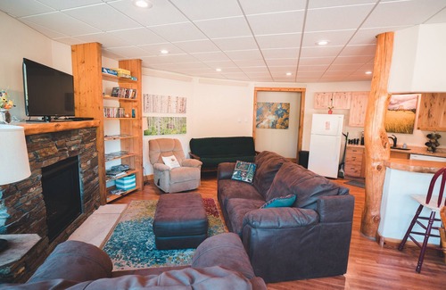 Hill City Cabin | Spring Creek Splendor. The Perfect Location. Private Lower Level Apartment. Fun!