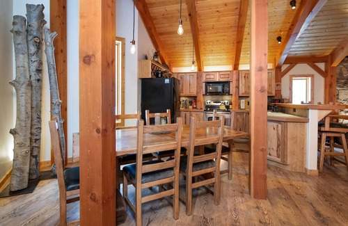 Blue River House | Spring Haven Home: Gorgeous, Dog Friendly