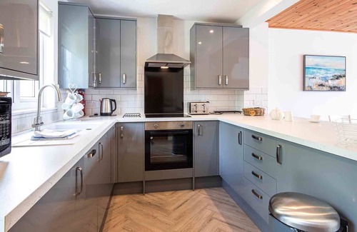 South Cerney House | Spring Lake 43, Jesse-Belle (P)