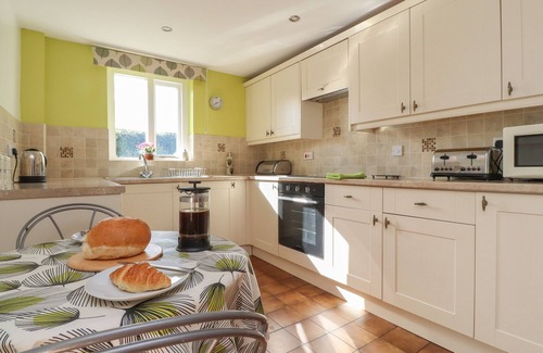 Chipping Cottage | SPRINGFIELD COTTAGE, pet friendly, with open fire in Chipping