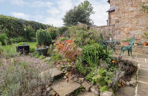 Chipping Cottage | SPRINGFIELD COTTAGE, pet friendly, with open fire in Chipping