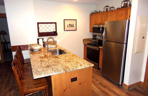 River Run Hotel | Springs 2 Bed 3 Bath Murphy