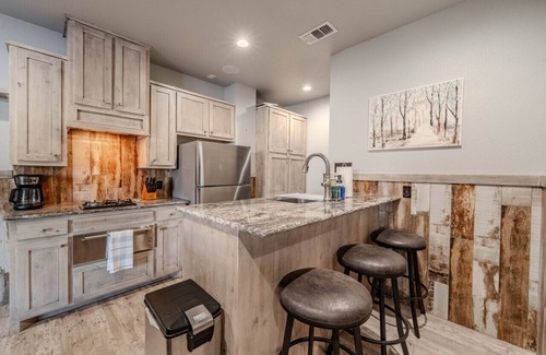 Buffalo Springs House | Springs Ridge A - 2BR/2BA - Lakeside Property