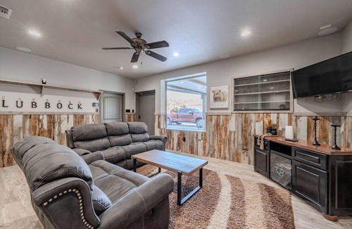 Buffalo Springs House | Springs Ridge A - 2BR/2BA - Lakeside Property