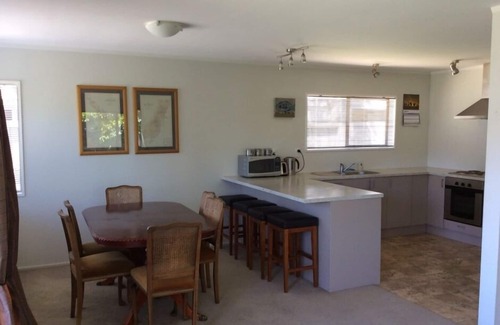 Mount Maunganui House | Springtide Bach at the Mount