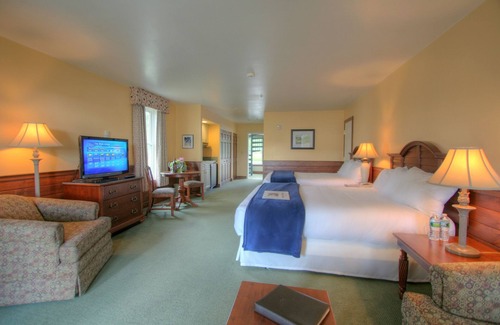 Boothbay Harbor Hotel | Spruce Point Inn