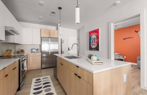Downtown Nashville Apartment | Spruce Up DT Condo with Pool