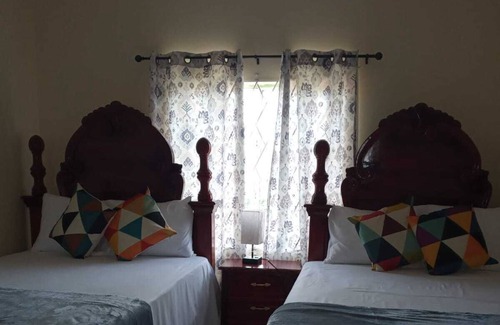 Spur Tree House | Spurtree HomeAway Villa's R#1