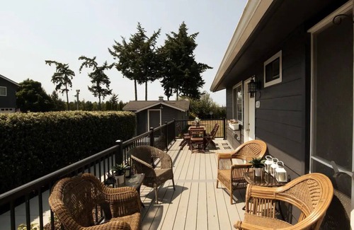Sequim House | SQ2: ARTISTIC VILLA