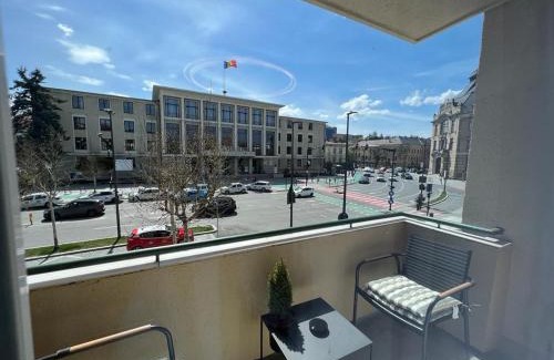 Old Town Apartment | Square View
