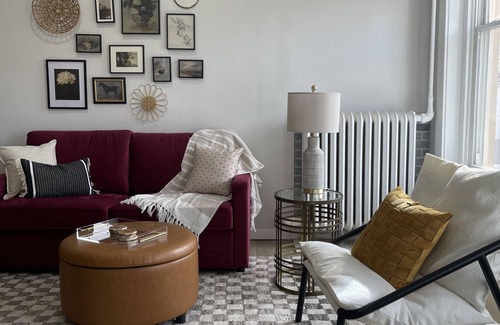 Indianola Apartment | Squareview Stays - Modern Apartment On the Square