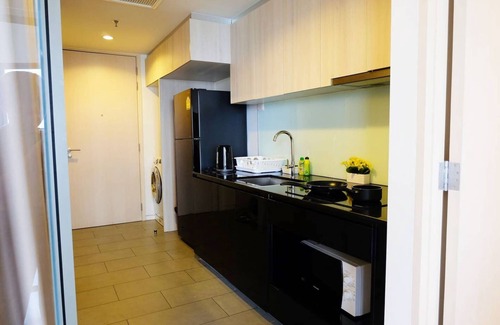 Samsen Nai Condo | [SR 2.4] 2BR FUTURISTIC @ BTS, Bangkok