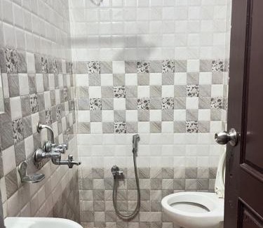 Visakhapatnam Bed & Breakfast | SRI Surya Guest House