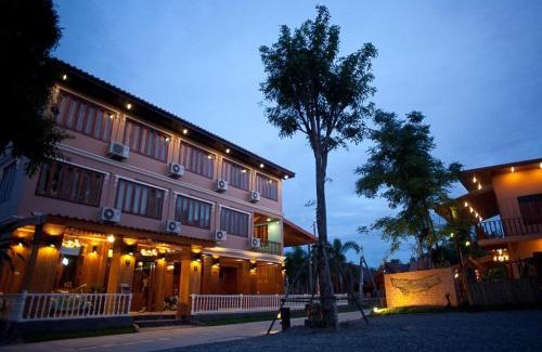 Cha-am Resort | Srisawat Resort