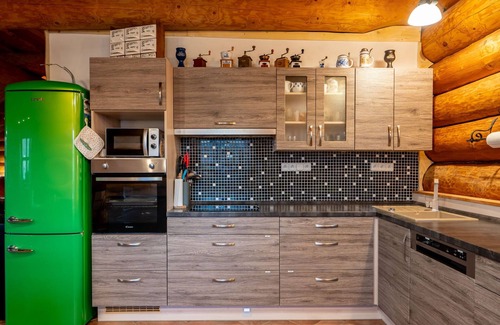 Benesov nad Cernou House | Srub Pohodář by Interhome