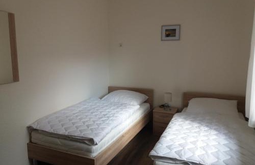 Gnies House | Störti 11