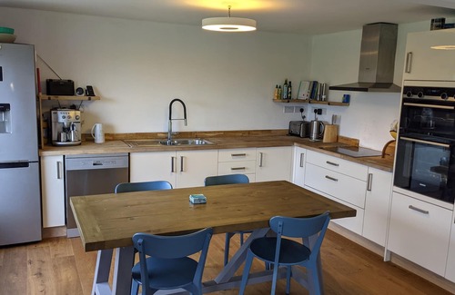 St Ives House | St Ives Countryside Holiday Home Hottub + Games Room