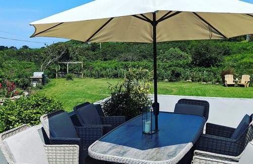St Ives House | St Ives Countryside Holiday Home Hottub + Games Room