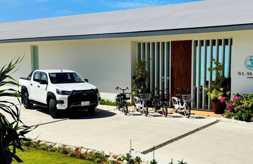 Yoron Villa | St. Maire YORON