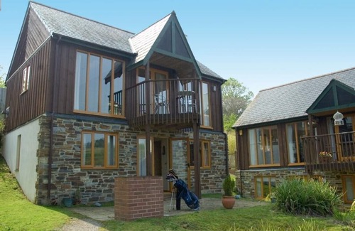 St Mellion Cottage | St Mellion Stunning 2 B/R home - Free St Mellion Golf, lovely views, pool/gym