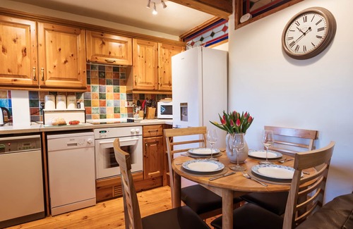 Dolgellau Cottage | STABAL COTTAGE, family friendly, with a garden in Dolgellau