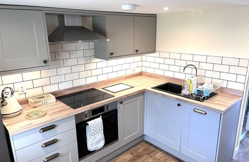 Wickhamford Cottage | Stable Cottage - sleeps 4 guests in 2 bedrooms