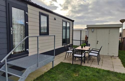 Westende Ski Chalet | Stacaravan De Maravan