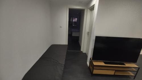 Glarus House | Stadthof Haus