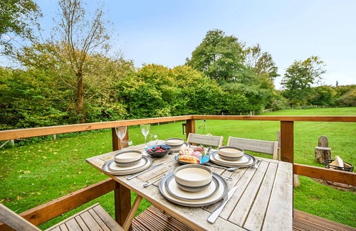 Blackham Cottage | Stag Shepherds Hut - a holiday let that sleeps 4 guests in 1 bedroom