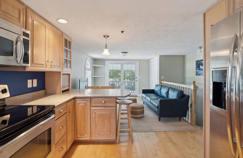 Ogunquit Hotel | Stage Run By The Sea