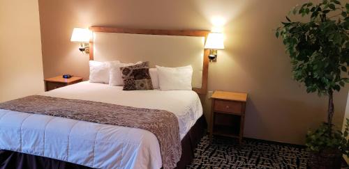 Dubois Hotel | Stagecoach Inn & Suites