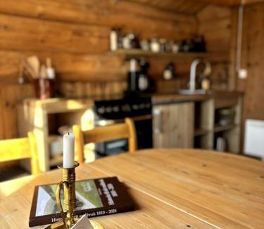 Skjaak House | Stallen - koselig lite hus på gårdstun