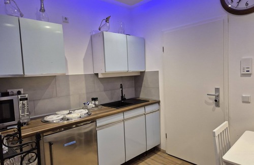 Wuppertal Apartment | Standard Apartment with Artistic Flair