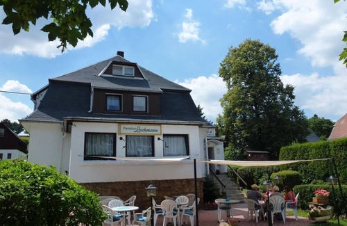 Pfaffendorf Bed & Breakfast | Standard double room, shower, WC - Pension Lachmann