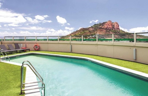 Townsville Hotel | Standard King Room Townsville CBD