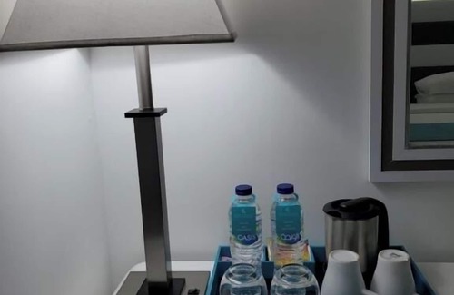 Al Muraqqabat House | Standard Room Near Union Metro Deira Ab