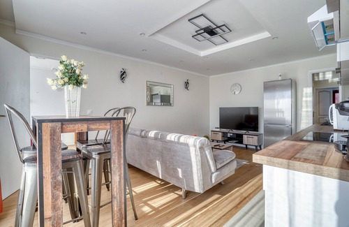 Deuil-la-Barre Apartment | Standing-4 Bedrooms -free Parking -15mn From Paris