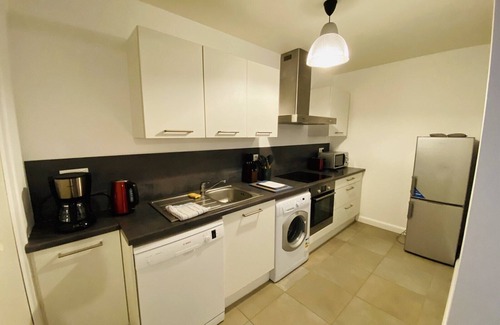 Tregastel Apartment | Standing WIFI/Netflix apartment at 200m from the sea in TREGASTEL